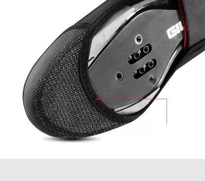 Giyo Cycling Waterproof Shoe Covers in Black, size XL, on a bicycle pedal