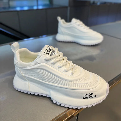 Men's mesh running sneakers with front lace-up, sewn sole, and 3-5cm mid heel, available in white, black, green.