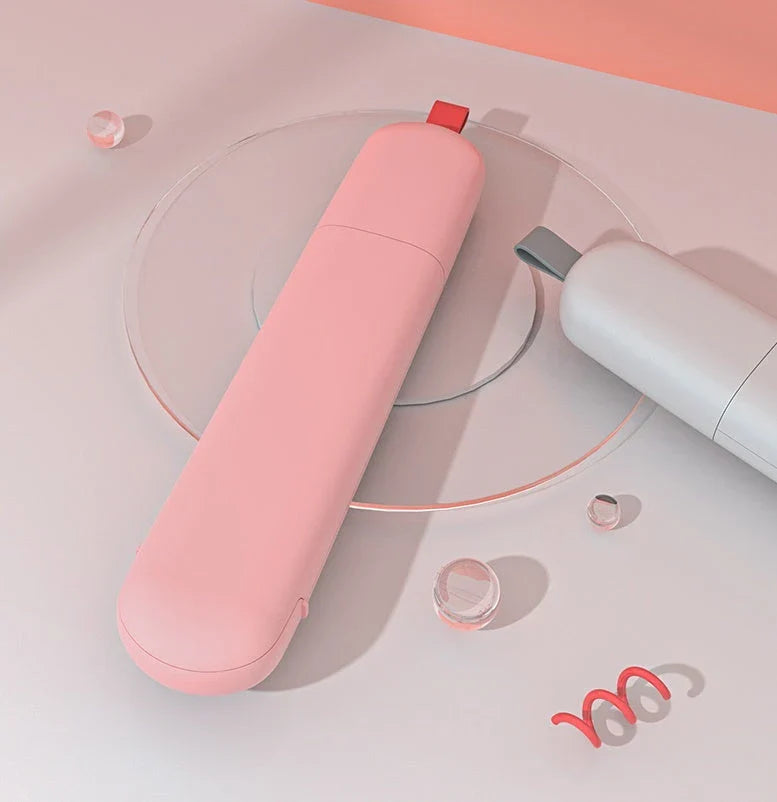 Double-sided electrostatic pet hair remover brush made of durable ABS material with polyester filament bristles