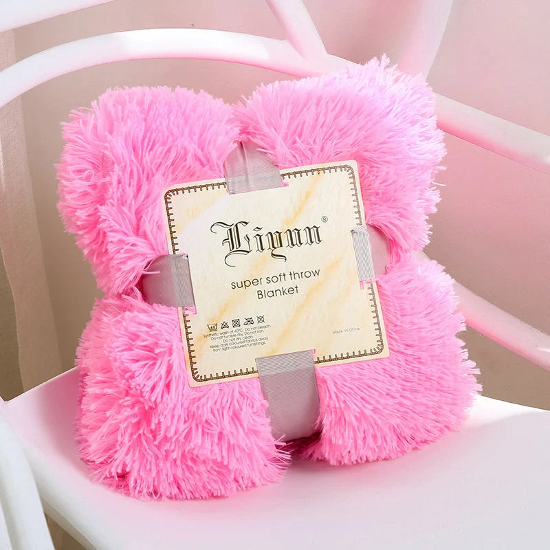 European style coral fleece blanket in various colors and sizes for cozy warmth and elegant decor