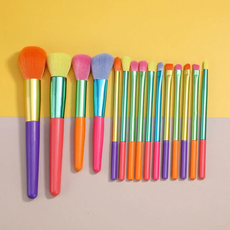 15-piece multicolor makeup brush set with plastic handles for professional and everyday makeup application
