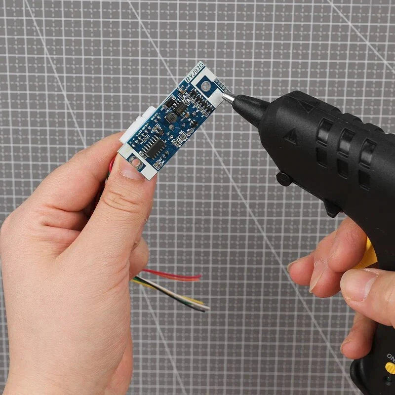 A 20-watt hot melt glue gun with a compact, easy-to-handle design and a durable aluminium nozzle for efficient, precise gluing on a variety of DIY and industrial projects.
