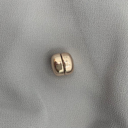 Malaysia Strong Scarf Buckle Macron Round Magnet in painted zinc alloy for secure scarf attachment