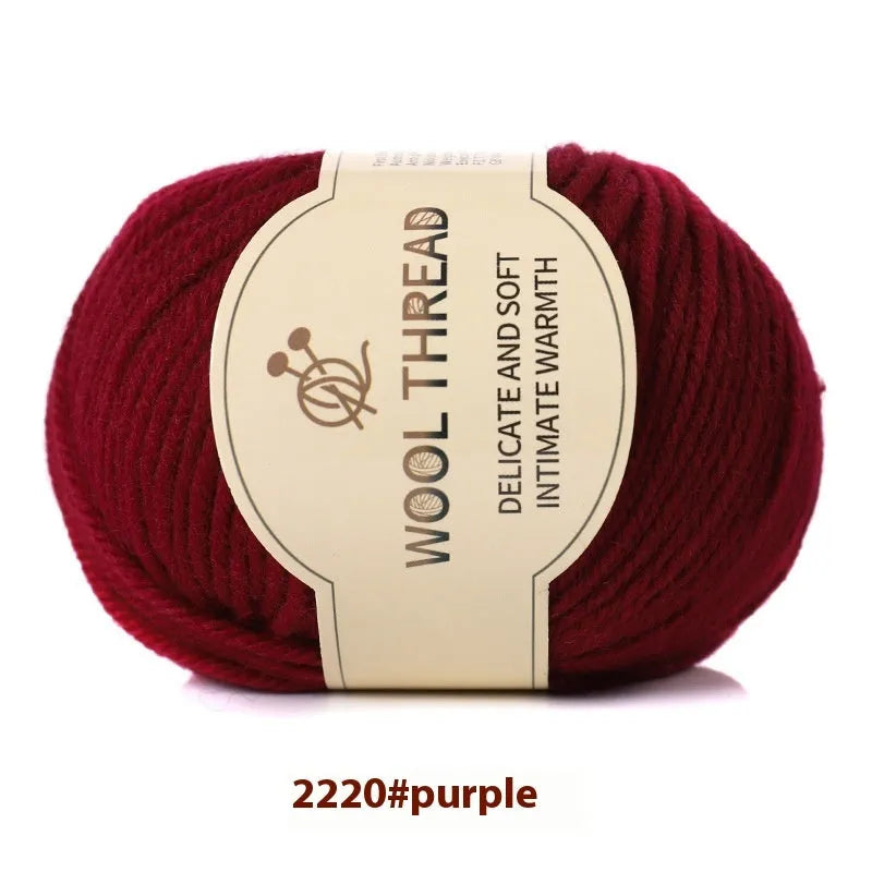 Hand-woven scarf sweater thread roll in domestic wool yarn for baby knitting projects with 10-needle compatibility