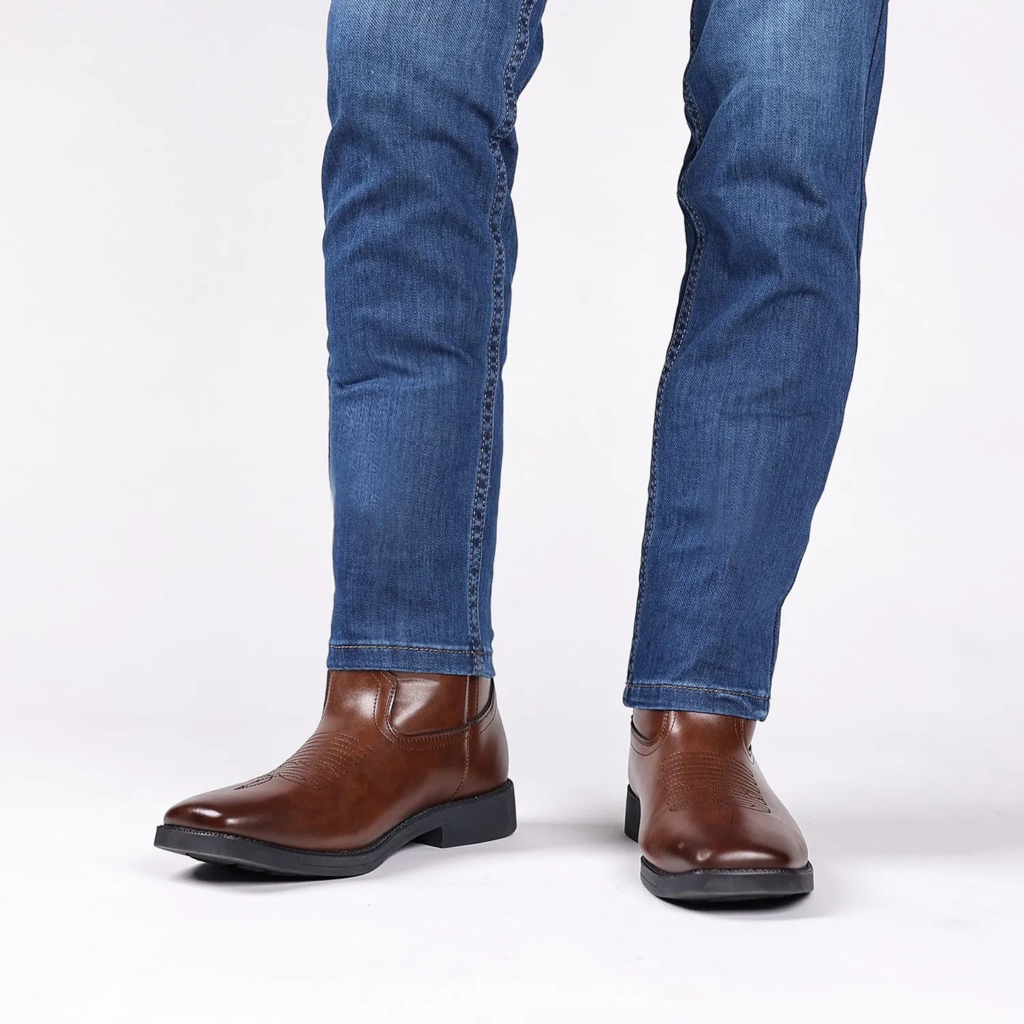 Men's brown embroidered retro wide head cowboy boots with a square toe and horseshoe heel.