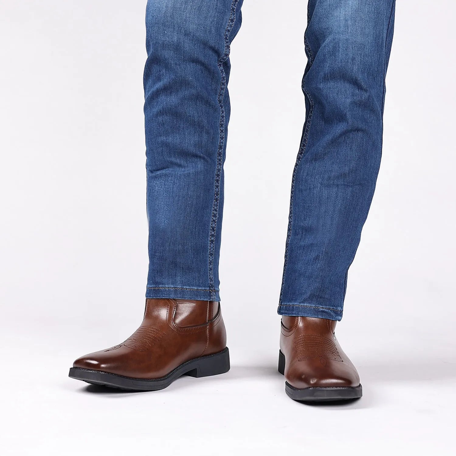 Men's brown embroidered retro wide head cowboy boots with a square toe and horseshoe heel.