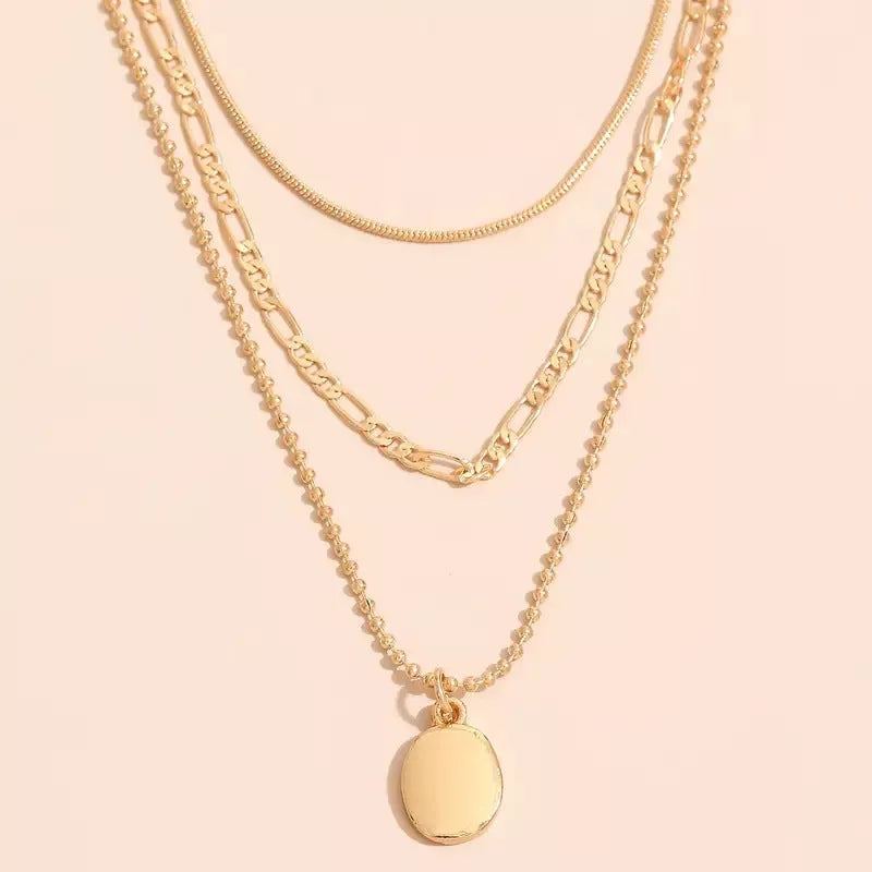Vintage geometric metal oval pendant necklace in gold or silver