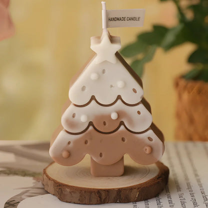 Christmas tree scented soy wax candle with lead-free cotton wick in cylindrical shape, multiple size options available