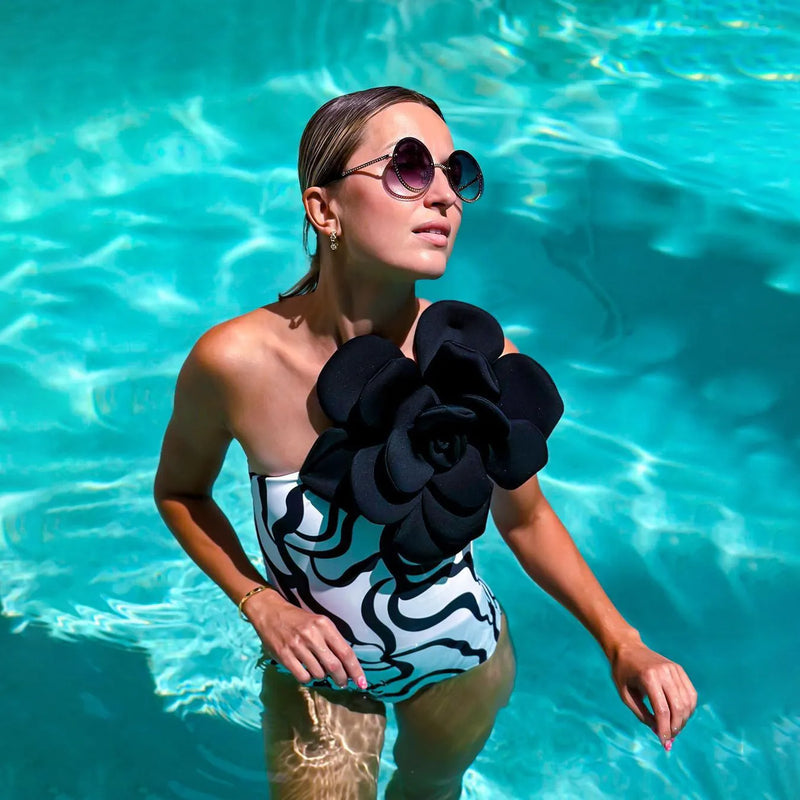 One-piece swimsuit with polyester fabric and nylon composition in a European and American three-dimensional flower pattern, designed for swimming and wading, available in sizes S, M, L, and XL with a solid colour, tight, and sexy style.