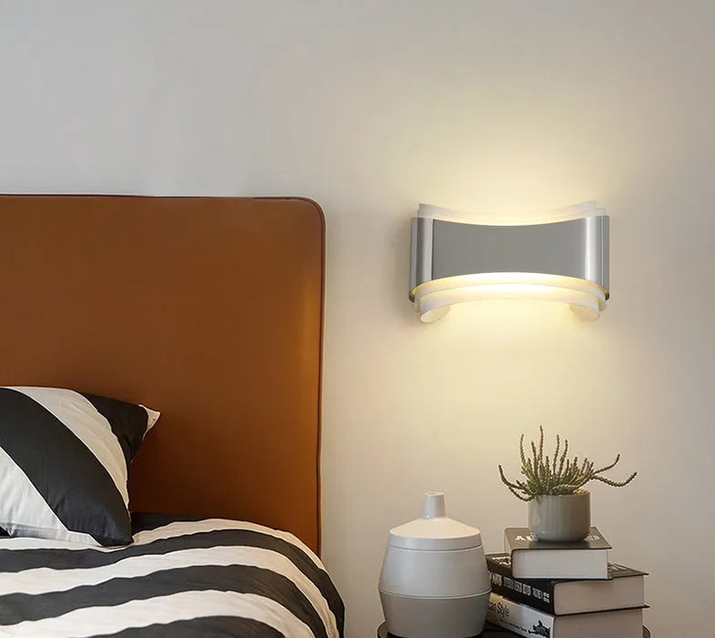 Modern LED wall lamp with ABS chassis and PMMA lampshade in warm white light