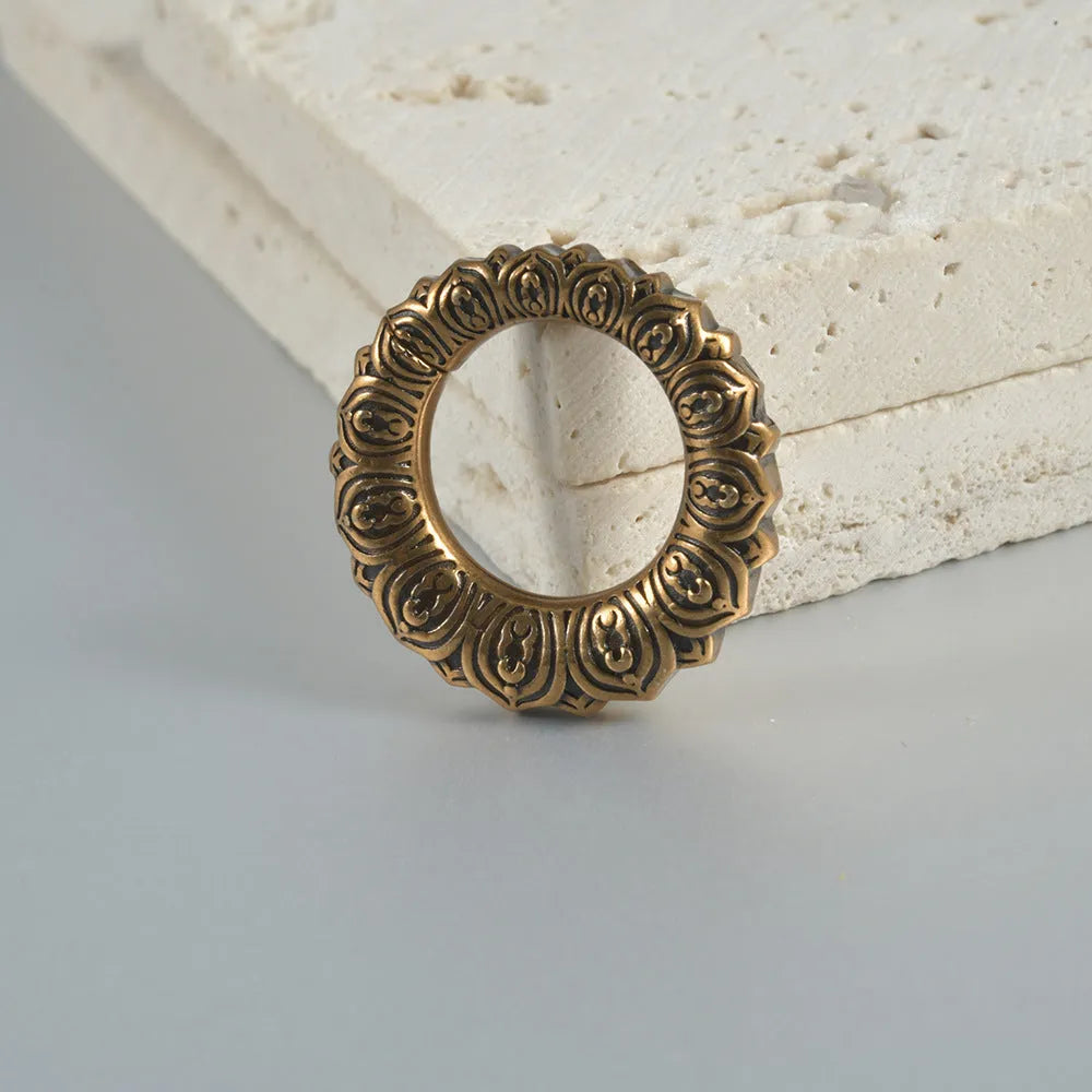 Magnetic earrings with heart or lotus shape in antique silver or ancient gold finish