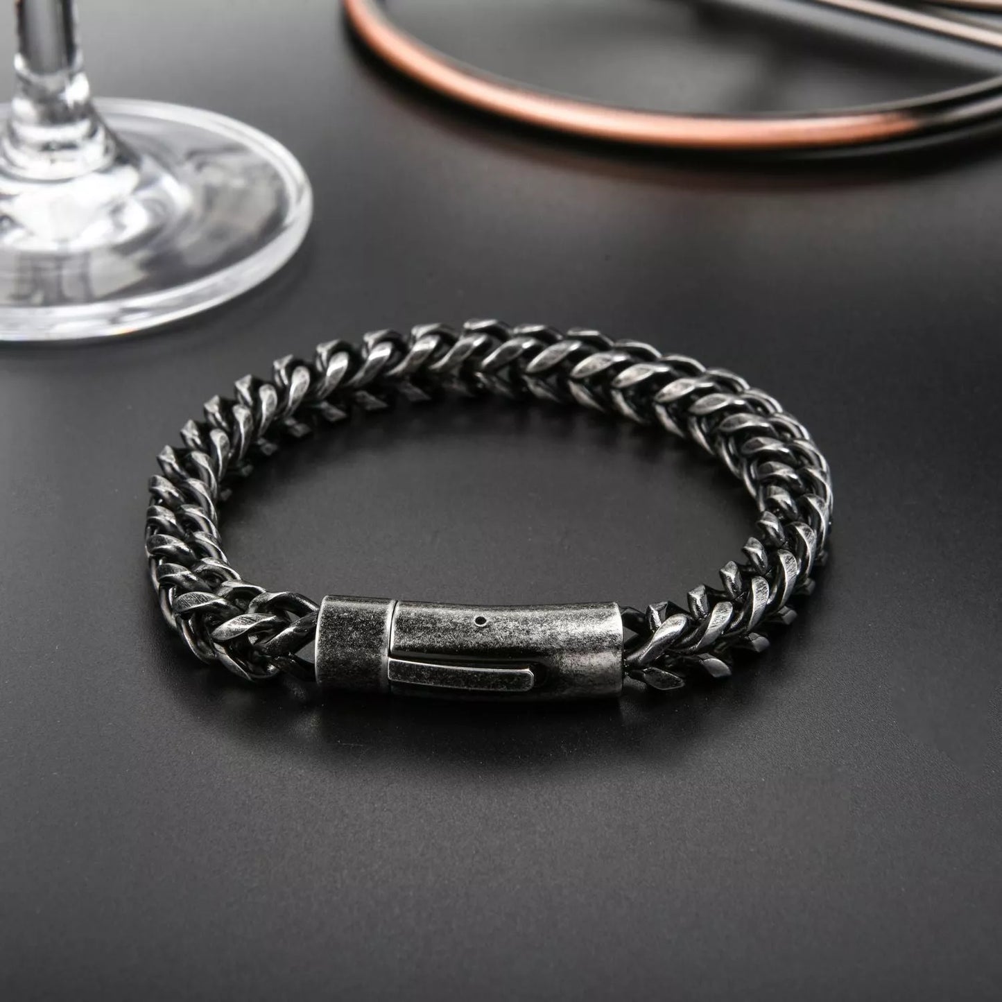 Men's vintage titanium steel bracelet with retro design and geometric shape