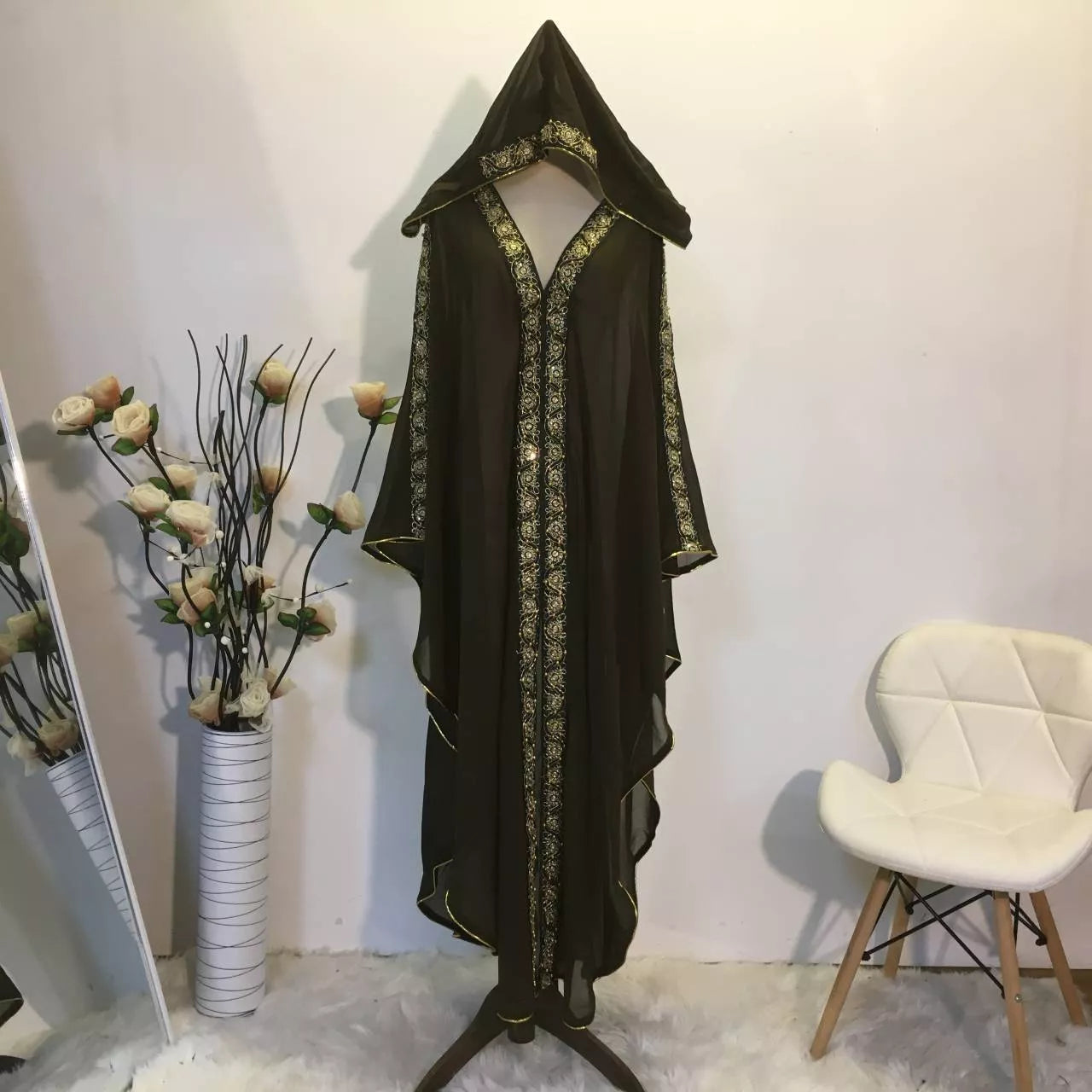 Loose Muslim robe dress in chiffon fabric, available in green, black, red, dark red, and blue.