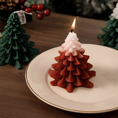Christmas tree scented soy wax candle with lead-free cotton wick in cylindrical shape, multiple size options available