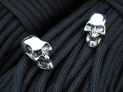 Zinc alloy skull knife pendant with hand-knitted accessories and 5mm aperture
