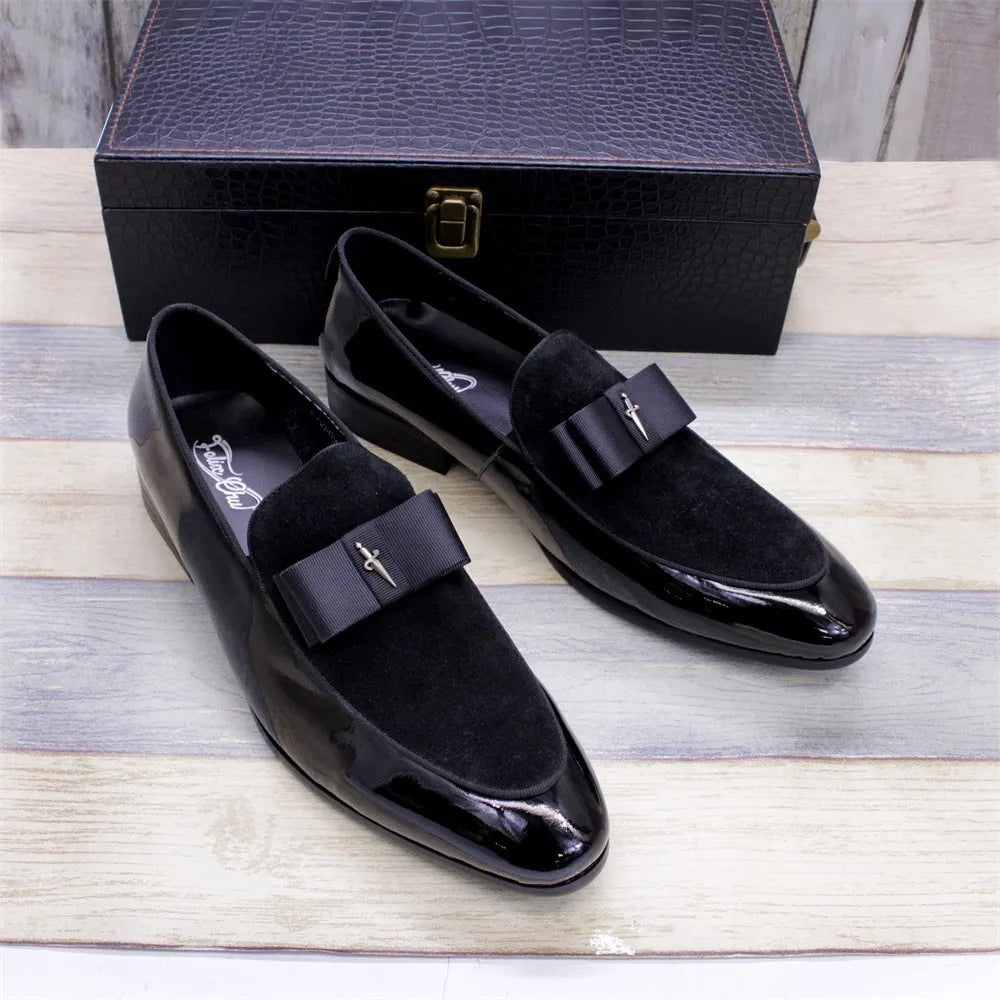 Men's low-top patent leather shoes with tassel detail in black, sizes 39-46, on a neutral background