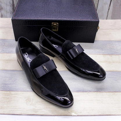 Men's low-top patent leather shoes with tassel detail in black, sizes 39-46, on a neutral background