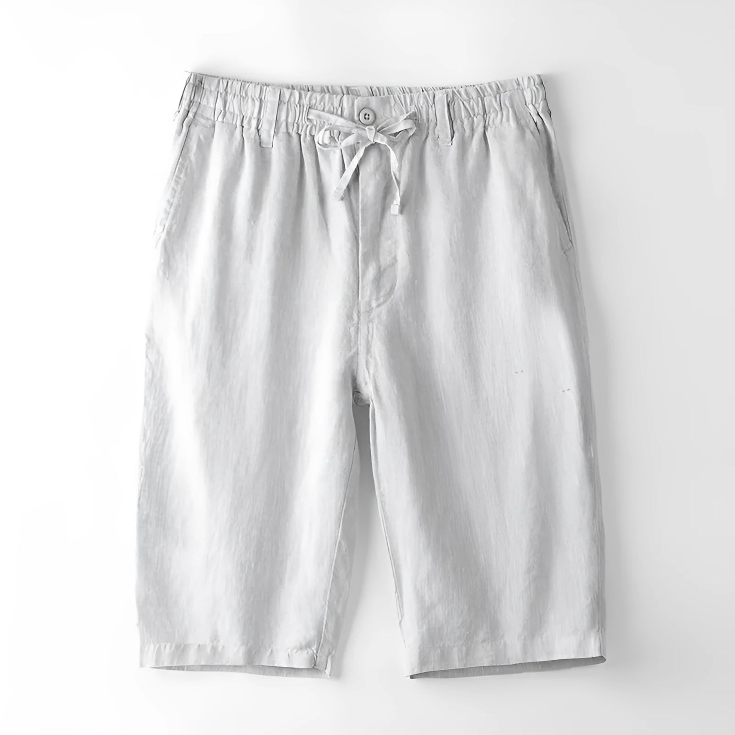 Man's loose-fit linen capri trousers in light colour for casual summer wear