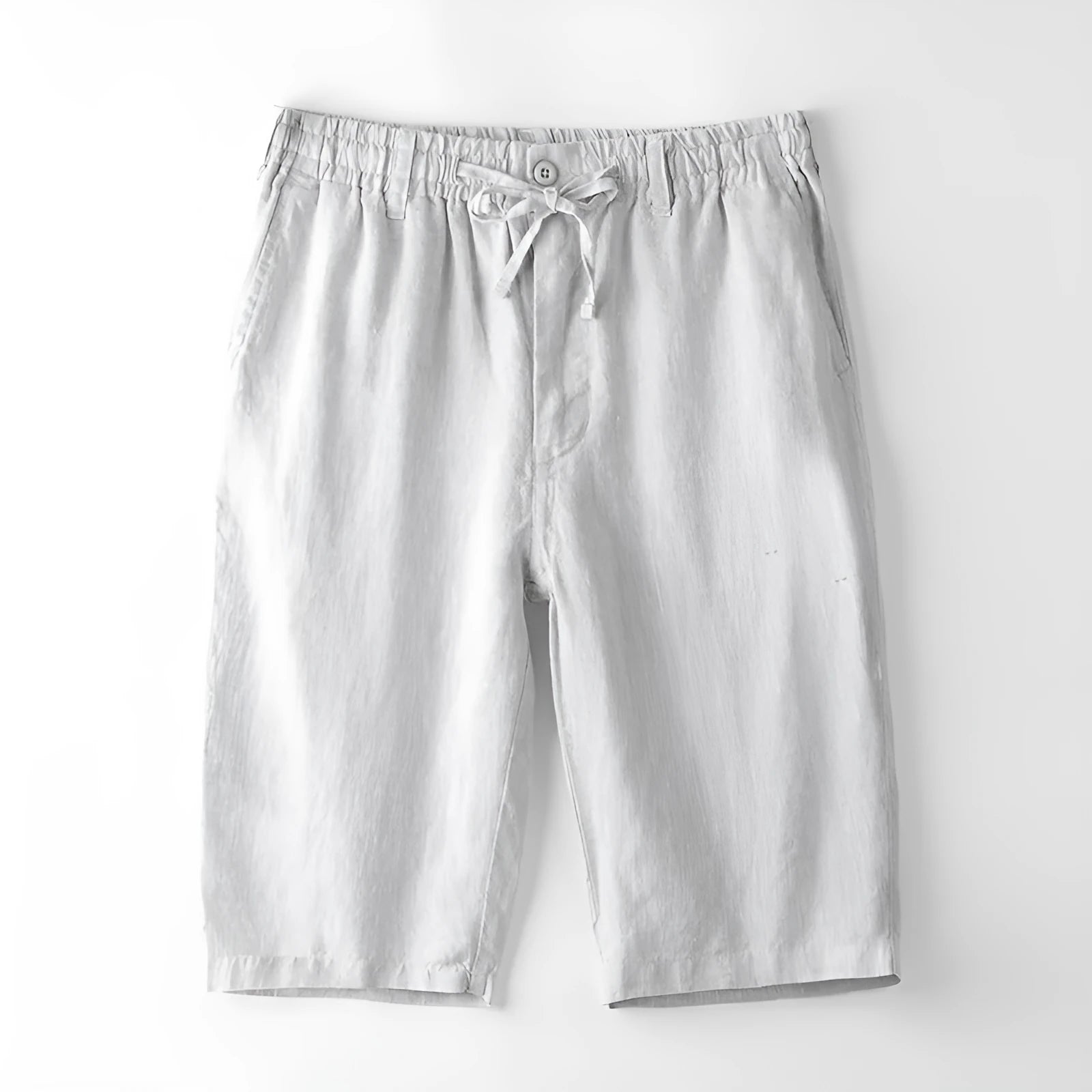 Man's loose-fit linen capri trousers in light colour for casual summer wear