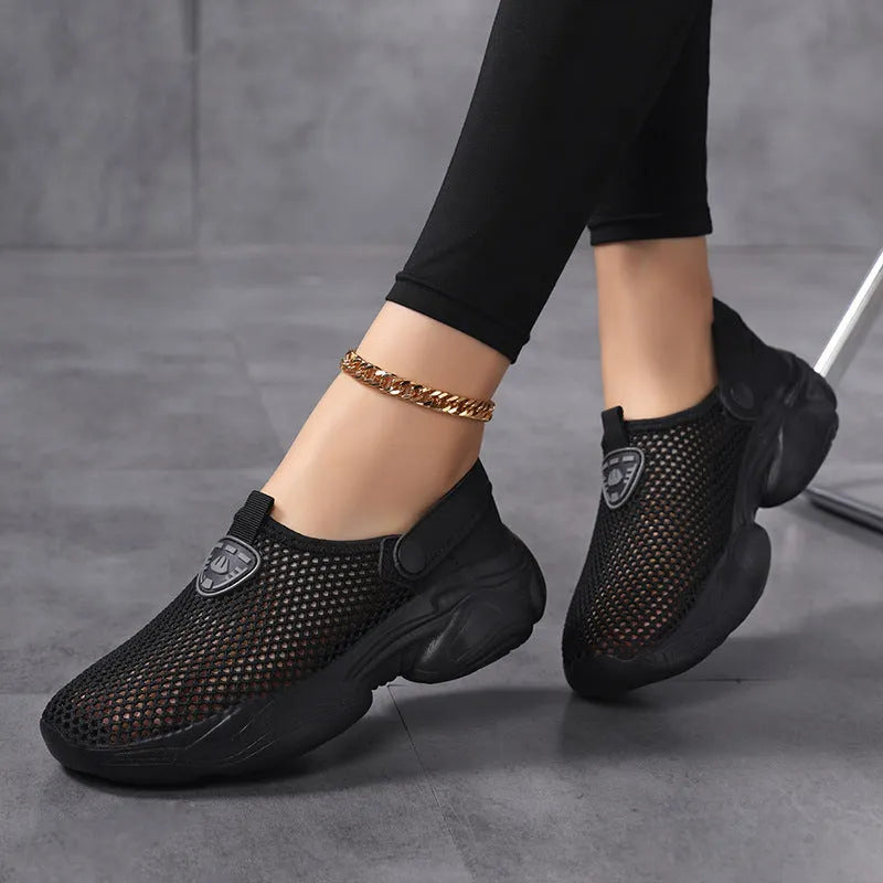 Women's lightweight Flyknit sports sandals in beige colour with round toe design