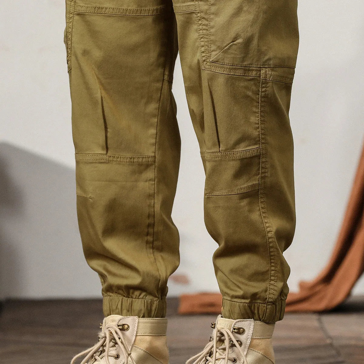 Men's tapered ankle harem trousers in cotton fabric with mid-waist fit