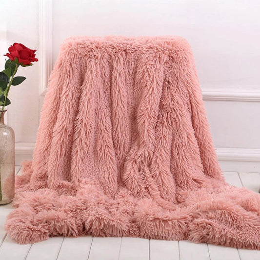 European style coral fleece blanket in various colors and sizes for cozy warmth and elegant decor