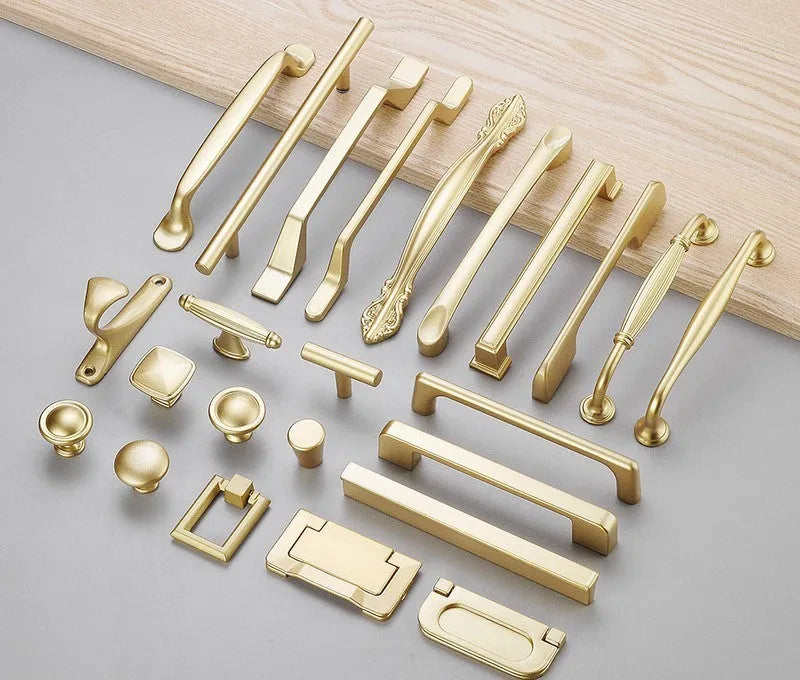 Gold T-shape cabinet handle with aluminium alloy construction showing hole distance measurements