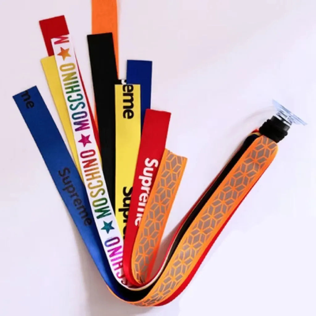 Children's helmet streamer with 60 cm polyester ribbon in colours like apricot and khaki for roller skating and skiing