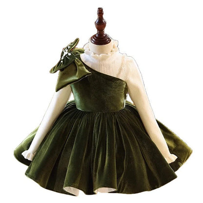 Green children's evening dress with light luxury design for formal occasions