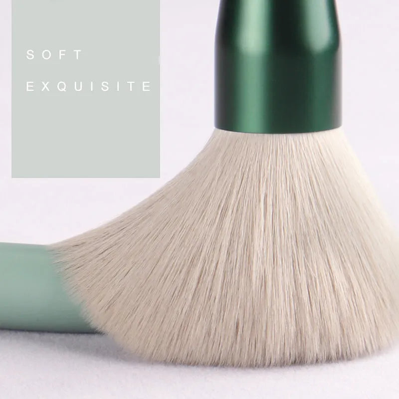 Green 13-piece makeup brush set with fibre wool bristles, metal aluminium ferrules and solid wood handles