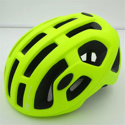 Adult bicycle helmet in vibrant colors with PC+EPS construction for safety and style