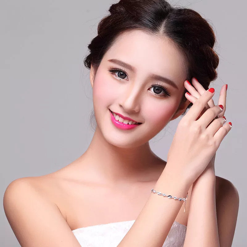 Jane Eyre diamond-encrusted 925 sterling silver bracelet with adjustable chain