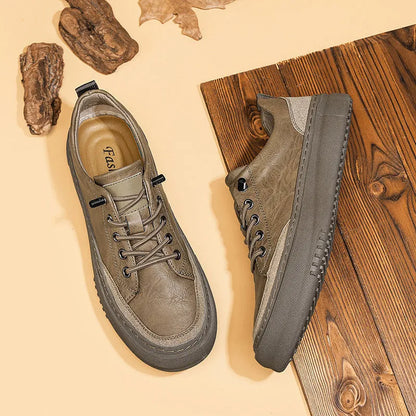 Men's black round toe leather board shoes with lace-up front and rubber sole