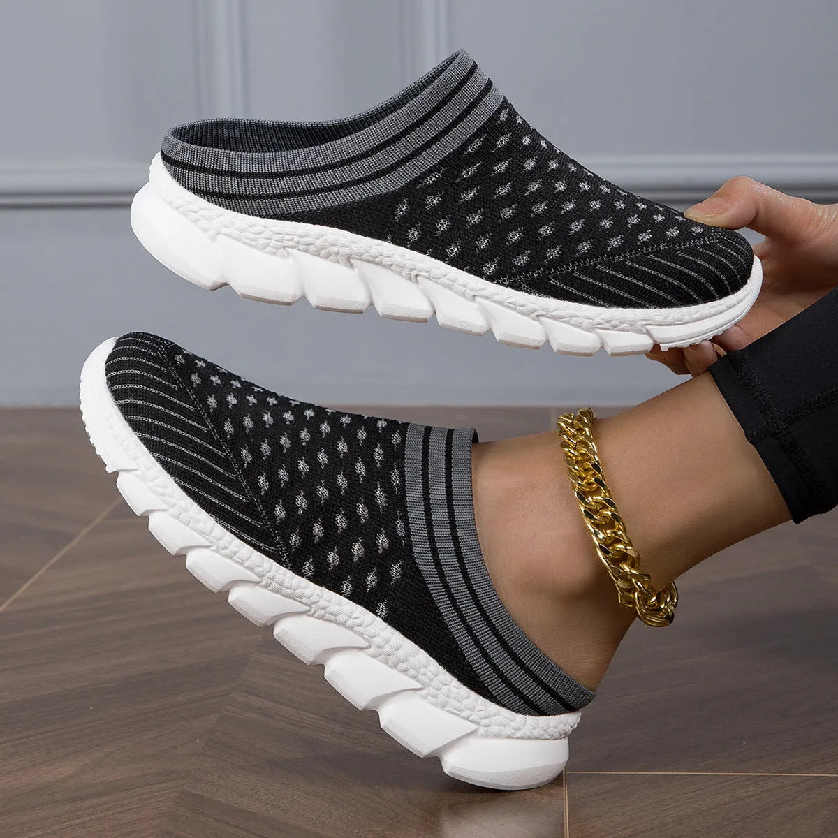 Women's black Flyknit semi-slipper shoes with striped pattern and hollowed-out design on viscose sole