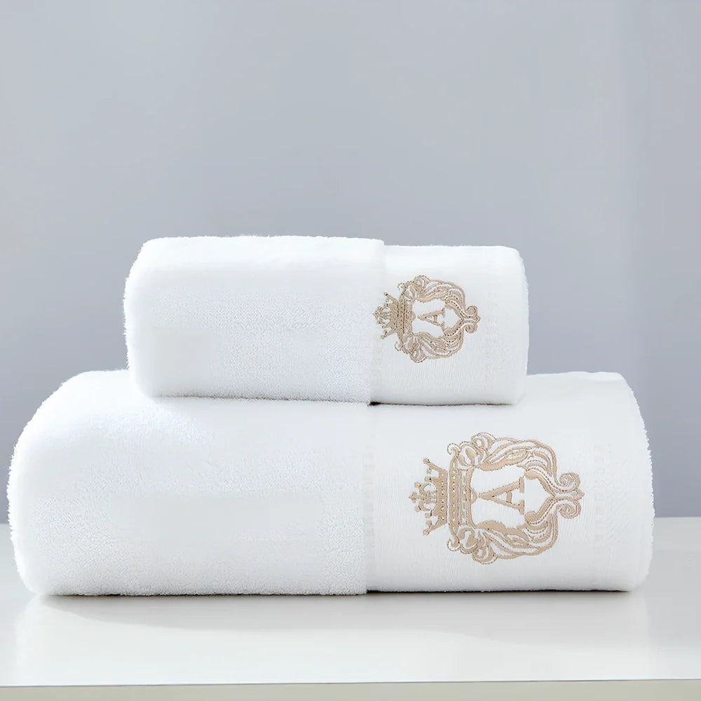 Pure cotton Austin bath towel set in beige: two 34x75cm hand towels and one 70x140cm bath towel for absorbent bathroom drying