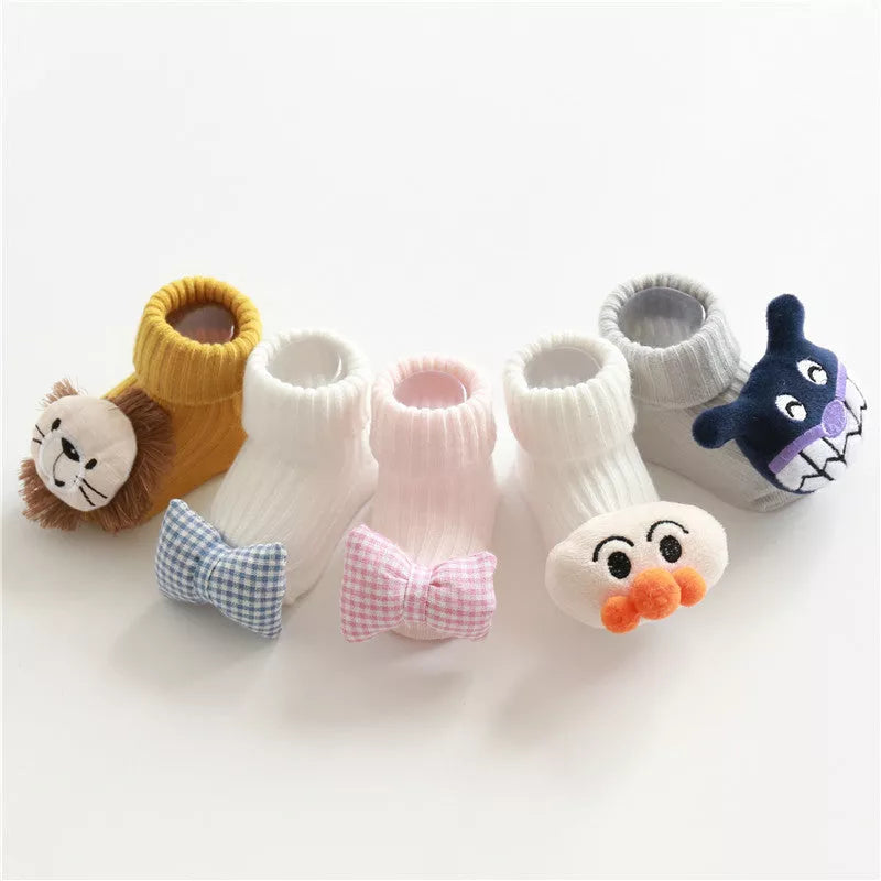 Breathable cotton baby socks in various colors and patterns for 0-3 months