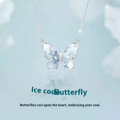 Adjustable 925 silver necklace with ice rain butterfly pendant on 41-50cm chain