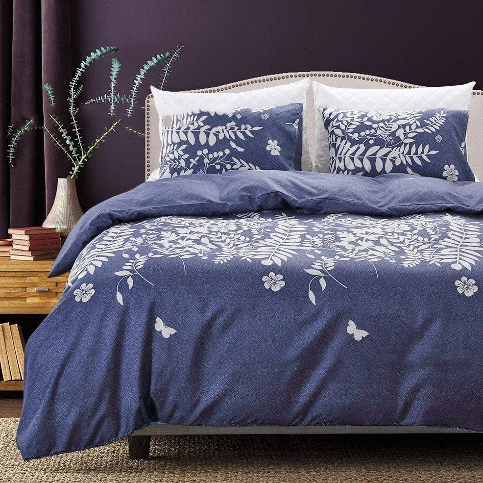 Blue geometric pattern three-piece polyester duvet cover set for double bed, 168x228cm quilt and 51x66cm pillowcases