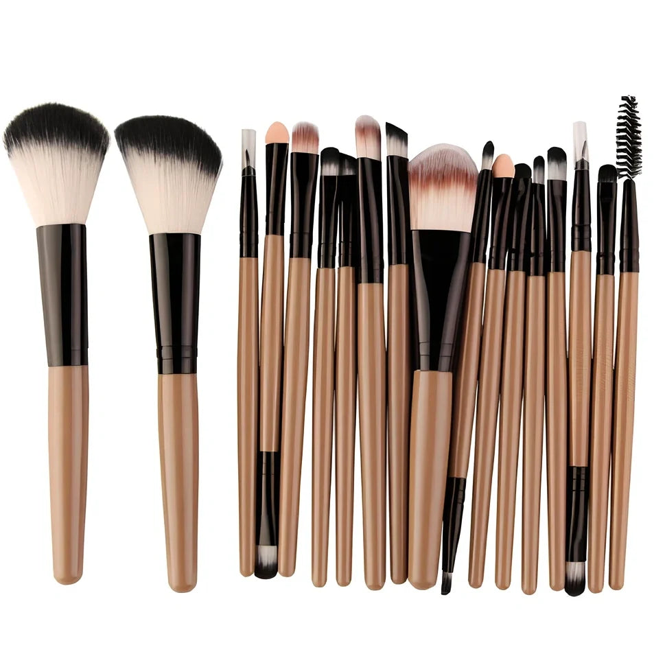 MAANGE 18-piece makeup brush set with fan-shaped tools and various brush heads