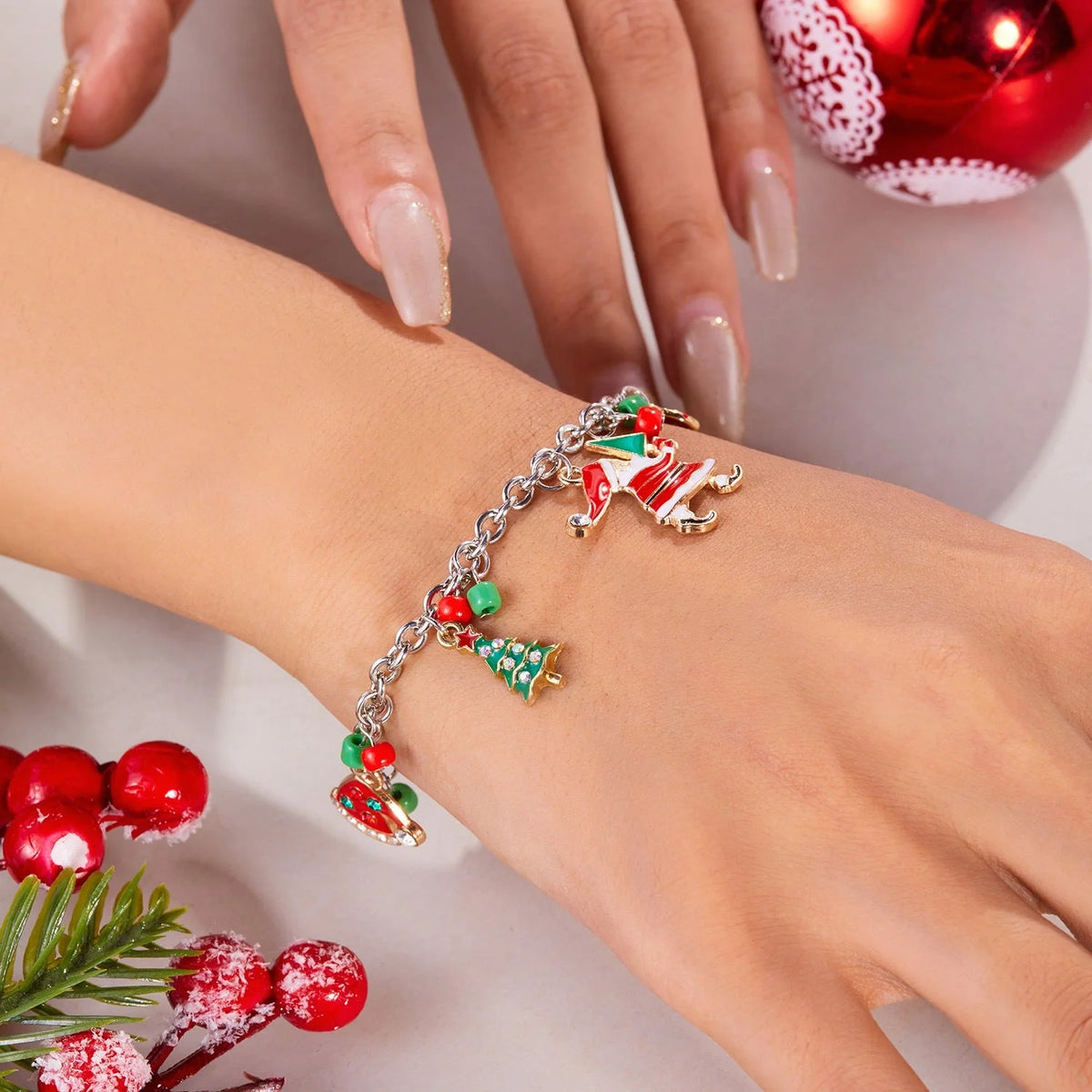 Personalized Christmas Bracelet with Santa Claus Pendant - Festive Holiday Jewelry
