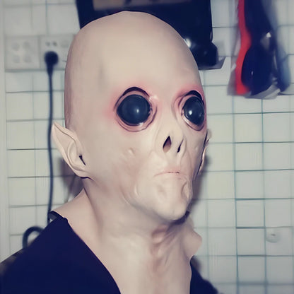 UFO alien Halloween mask with adjustable 26-42cm sizing and vinyl construction