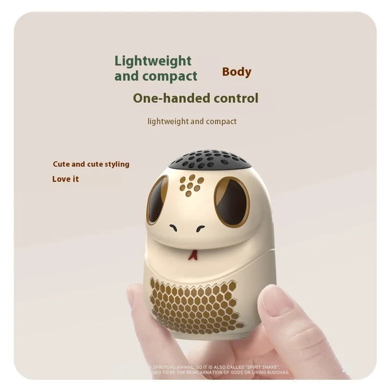TK900 White cartoon design Bluetooth speaker with LED lighting and card slot