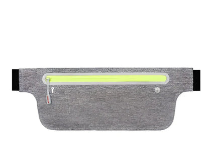 Strapless running bag in camouflage colours with invisible phone pockets and waterproof construction