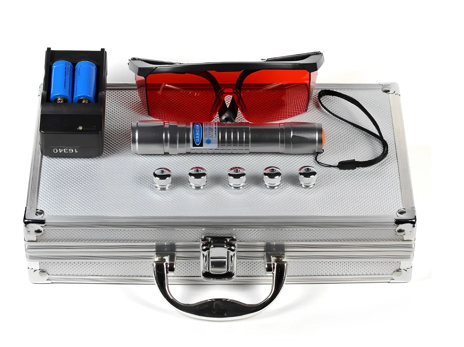 Pure white sneakers with colour accents weighing 850-900 grams in sizes 35-40