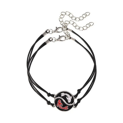 Geometric eight-diagram alloy bracelet with electroplated finish for unisex fashion wear