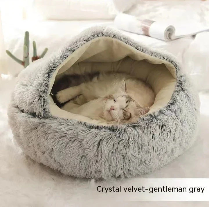 Cozy pet bed with plush and warm fabric for cats and dogs