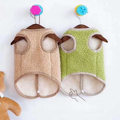 Green dog sweatshirt vest with thickened coral fleece and leash ring for small pets