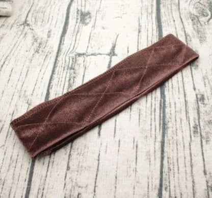 Adjustable headband with flexible velvet grip for securing wigs in place comfortably and stylishly