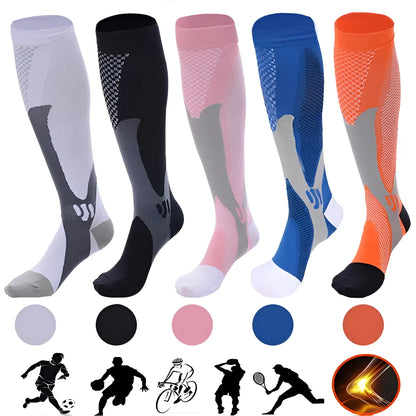 Graduated compression socks for men and women in black, designed for running and flight travel