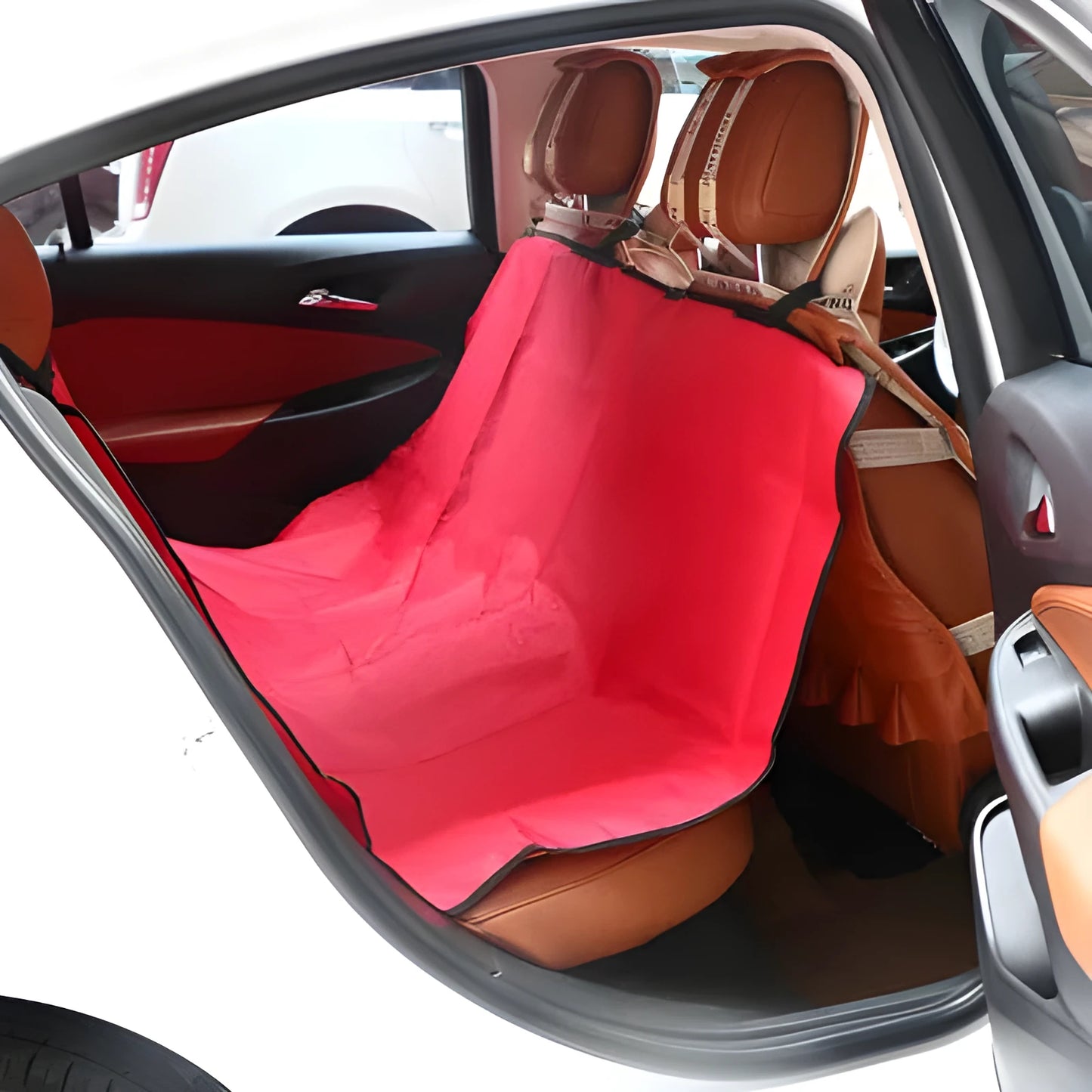Black waterproof dog and cat car seat pad measuring 135x135cm on a vehicle seat.